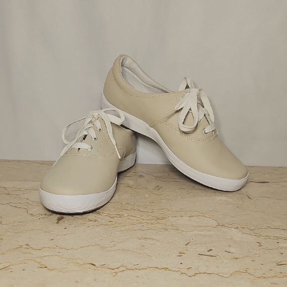 Grasshoppers Womens Tan Leather Lace-up Sneakers Size 9W - Picture 1 of 11